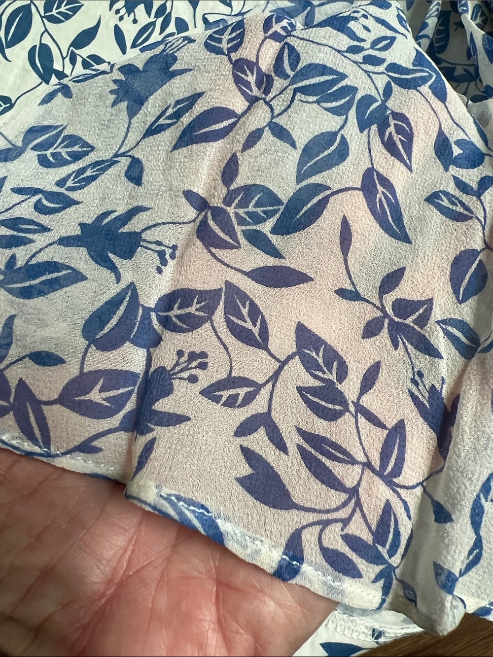DVF Blue and white Dainty print mini skirt front kick pleat contour waist Aline - Picture 12 of 14
